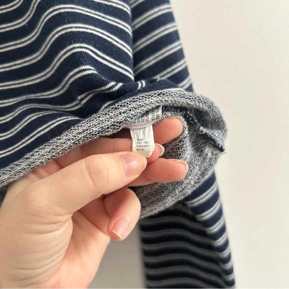 4/$25 Wild Fable Cropped Striped Hoodie Top in Navy Blue and White size Medium - Picture 9 of 9